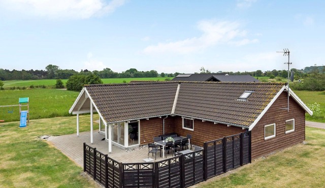 4 bedroom lovely home in Rødby