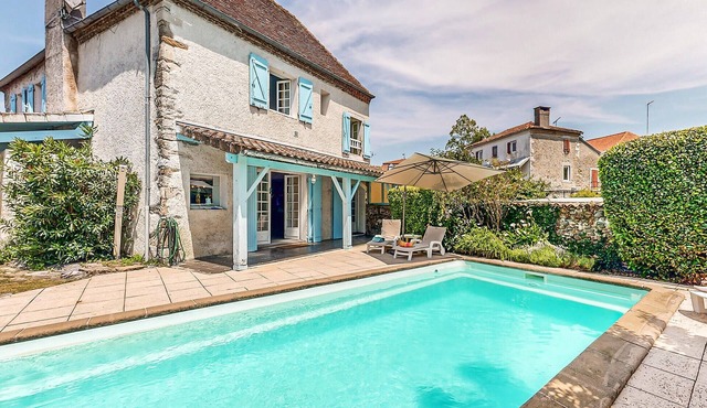 4 bedroom lovely home in Escos