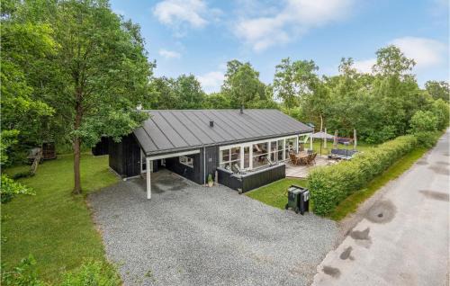 4 Bedroom Lovely Home In Grenaa