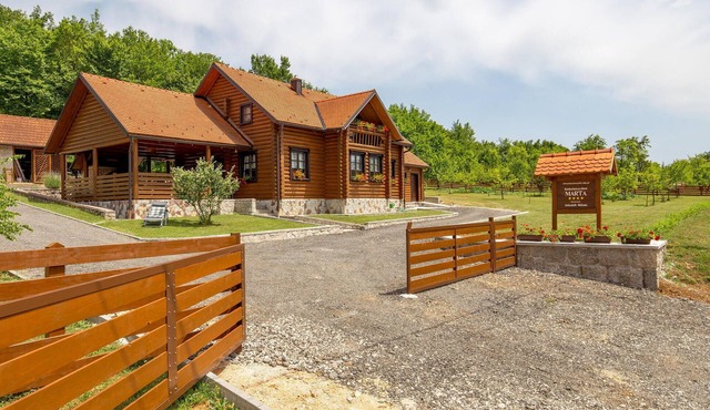 4 bedroom lovely home in Otocac