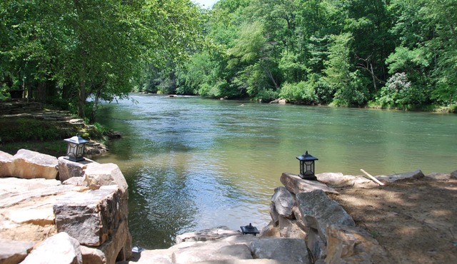 4 Bedroom Luxury Cabin on Toccoa River