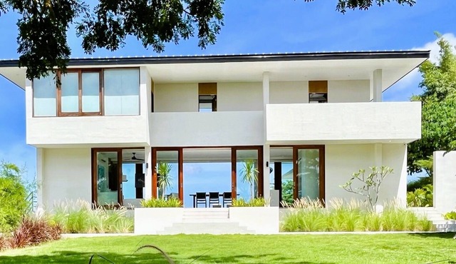 4-Bedroom Luxury Pool Residence, Selong Belanak Ocean View, Selong Selo Resort