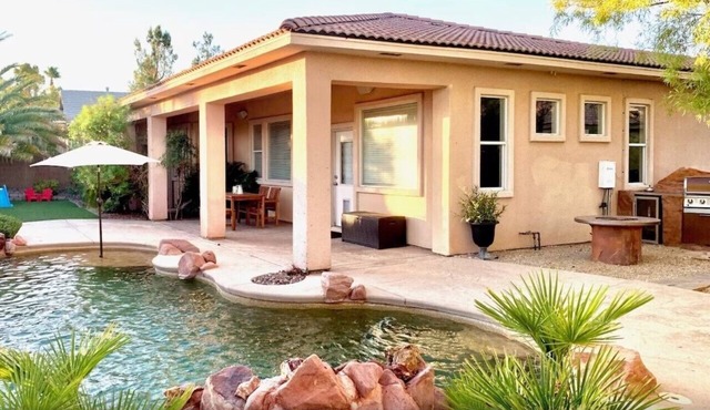 4-bedroom Luxury Oasis Las Vegas Pool House