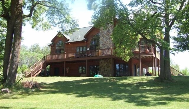 4- Bedroom Luxury on Two Lakes and 32 Private Acres