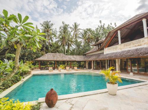 4 bedroom Luxury Villa with Pool near Balian Beach-11 bedrooms available with villa next door