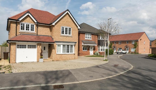 4 bedroom new build house