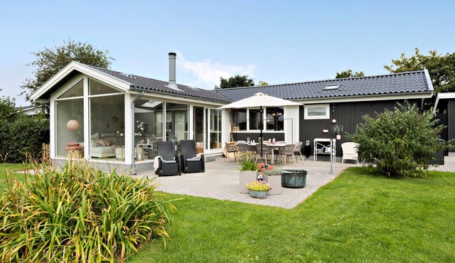 4 bedroom nice home in Gilleleje