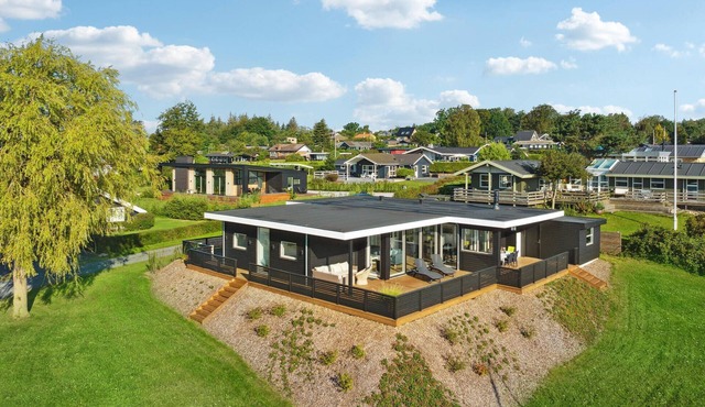 4 bedroom nice home in Børkop