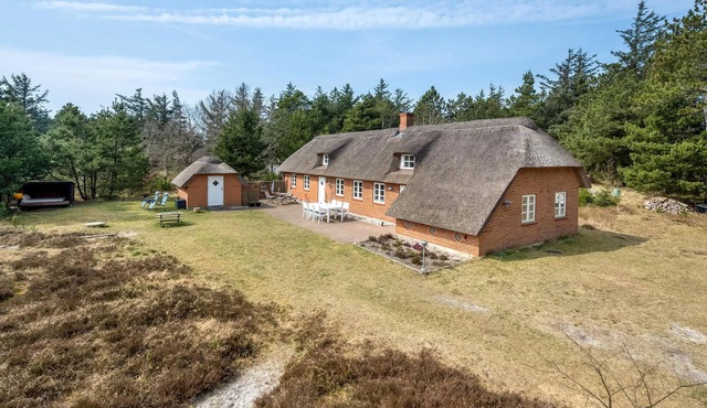 4 bedroom nice home in Ulfborg