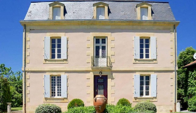 4 bedroom nice home in Ginestet