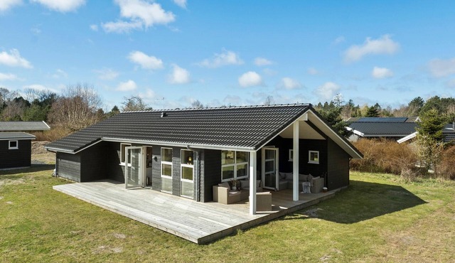 4 bedroom nice home in Højby