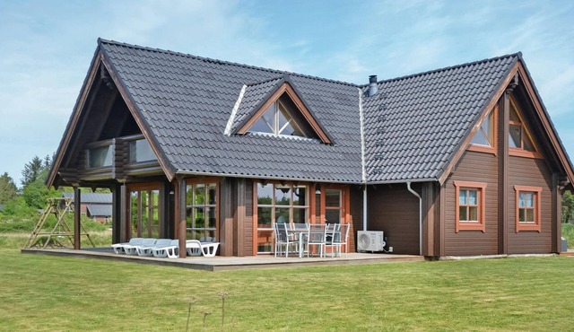 4 bedroom nice home in Skjern