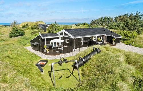 4 Bedroom Nice Home In Saltum