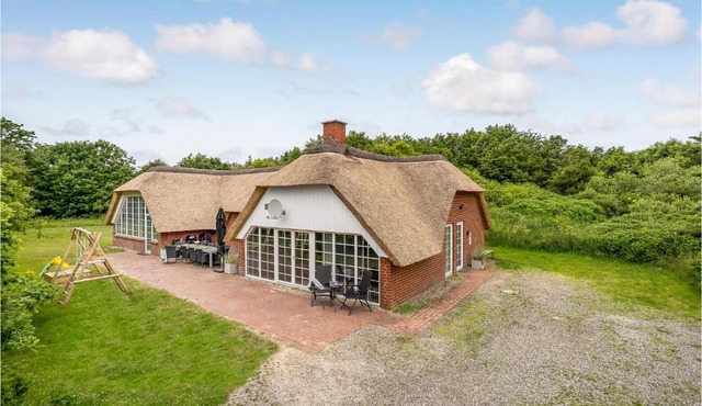 4 Bedroom Nice Home In Ulfborg