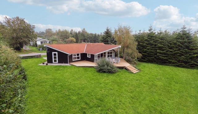 4 bedroom nice home in Vejby