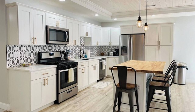 4 bedroom North Port w/Hot Tub