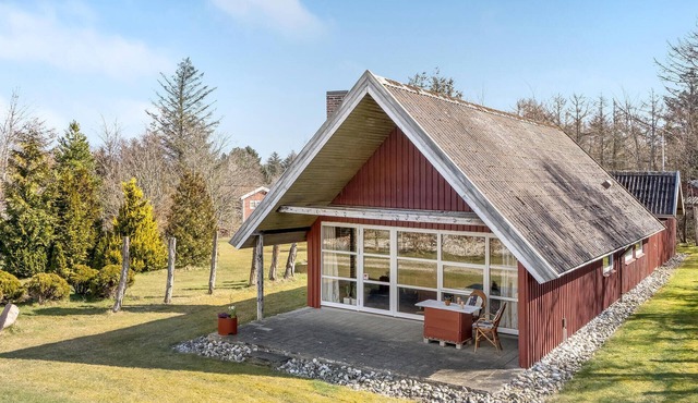 4 bedroom pet friendly home in Løgstør