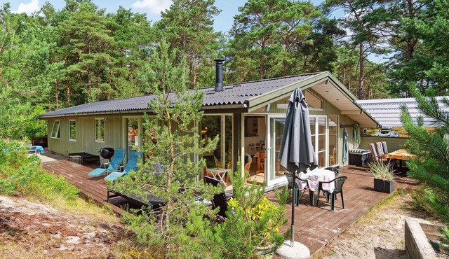 4 bedroom pet friendly home in Nexø