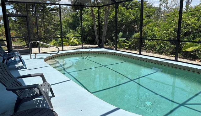 4-Bedroom Pool Home Convenient To Beaches