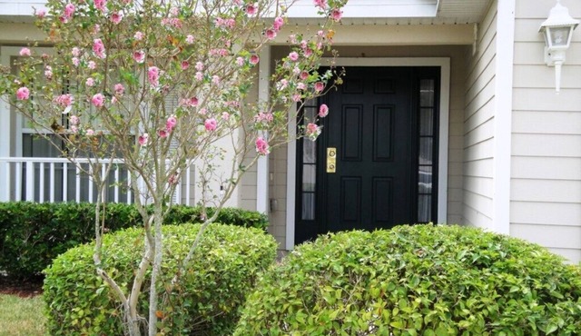 4 bedroom pool home with conservation view on gated golf community of Remington