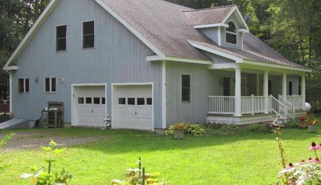 4-bedroom private country house with pool 8 miles from All-Star village