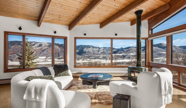 4-Bedroom Private Mountain Retreat