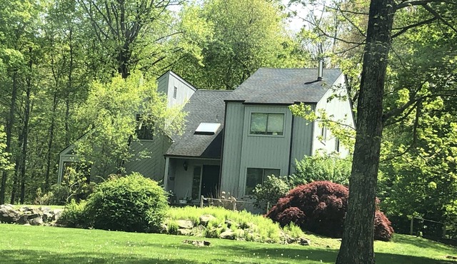 4 bedroom quiet contemp in armonk/greenwich