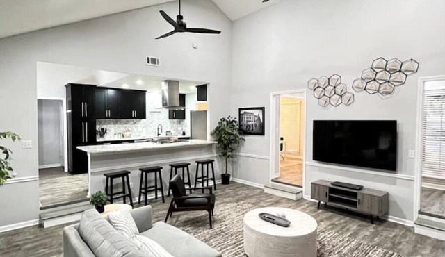 4 Bedroom Retreat — Close to Ft Benning: Modern, Cozy, and Mins to Everything!