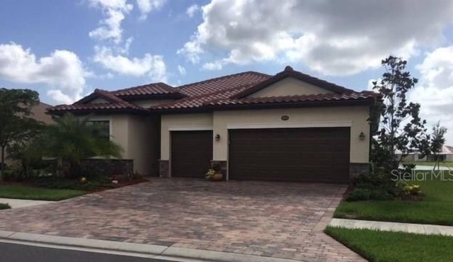 4 Bedroom Single family 95735 by Houzlet