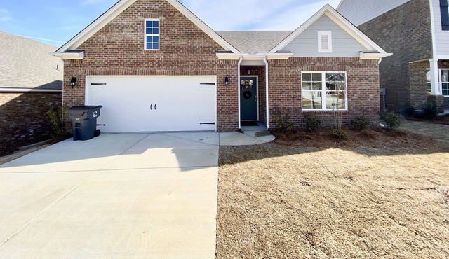 4-Bedroom Single Level House with 2 Car Garage
