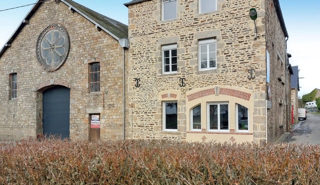 4 bedroom stunning home in Neuilly le Vendin