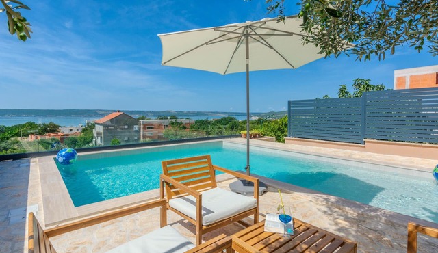 4 bedroom stunning home in Maslenica