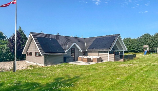 4 bedroom stunning home in Humble