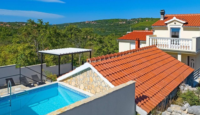 4 bedroom stunning home in Skradin