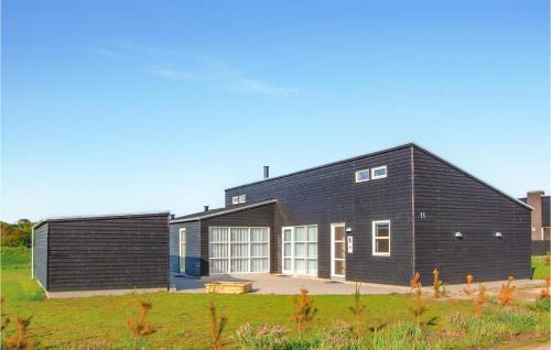 4 Bedroom Stunning Home In Løkken