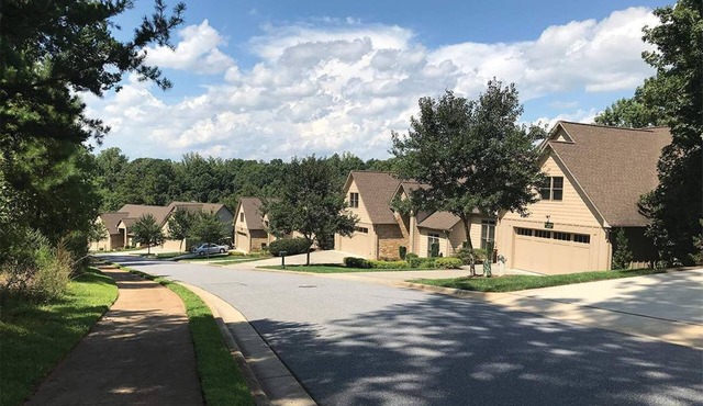4 Bedroom Townhome in Rock Barn Golf & Spa