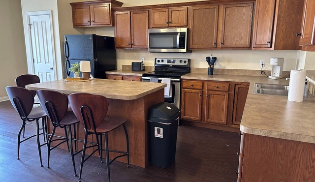 4-bedroom townhome near enchanting Notre Dame with AC