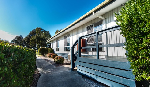 4 bedroom unit in quiet location- pet friendly