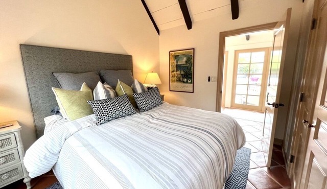 4-bedroom vacation home just 12 minutes from LEGOLAND® California