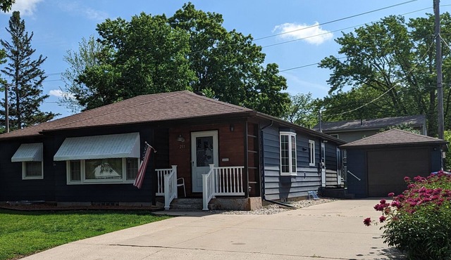 4-bedroom vacation home minutes from Minnesota State University
