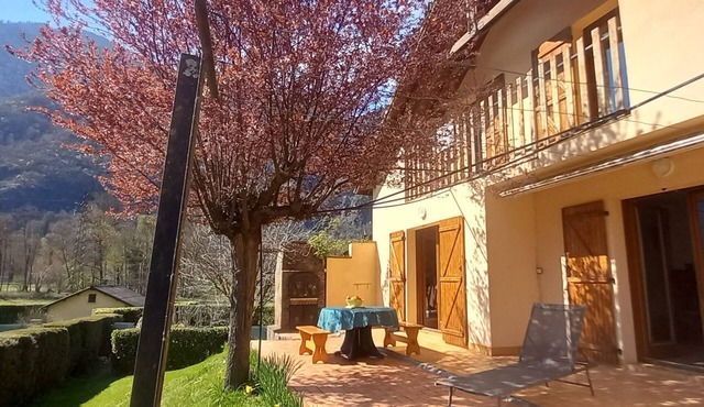 4-bedroom villa, nature, quiet, panoramic mountain views