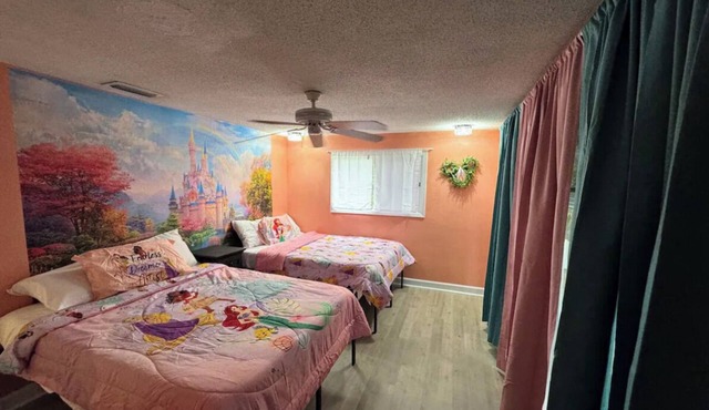 4-bedroom Villa in Welcoming Orlando with AC & WiFi. Enjoy your stay