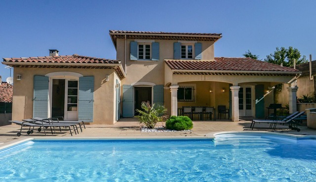 4-Bedroom Villa Secure Pool Air Conditioning Provence – Bollène