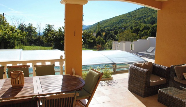 4-bedroom villa with covered swimming pool, countryside views