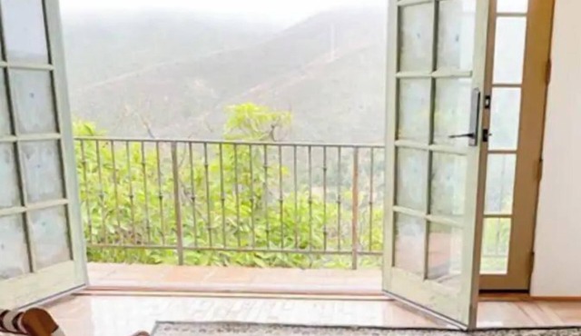 4 bedroom villa with epic views near downtown Ojai