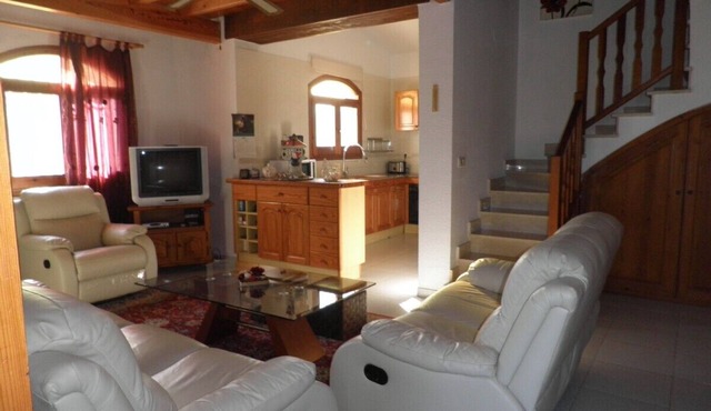 4 bedroom villa with pool in L'ampolla 2 km from the beach