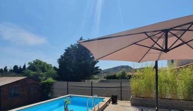 4-bedroom villa with private pool, sea view