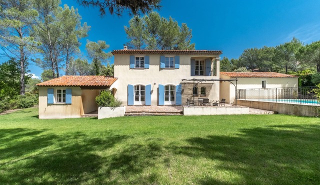 4-BEDROOM VLLA WITH PRIVATE POOL AND GARDEN (N°342)