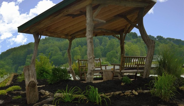 4 Bedroom Waterfront Home, Sleeps 10, Allow Pets, Near Audra & Tygart Lake Parks