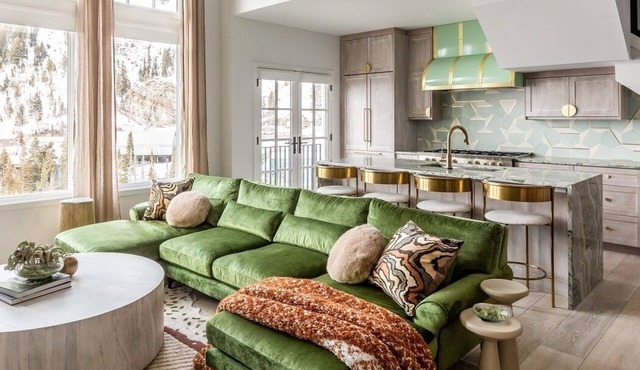 4 Bedroom WOW w/heated floors, Ski out access to Snowbird and steam bath.